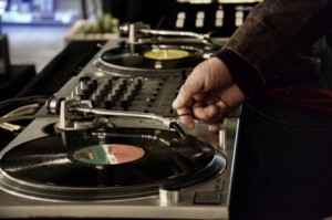 Vinilos y homenaje a Elvis 2